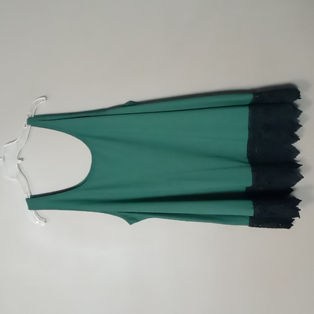 Unbranded Green Tank Top Undershirt w Black Bottom Ruffle Size 5X